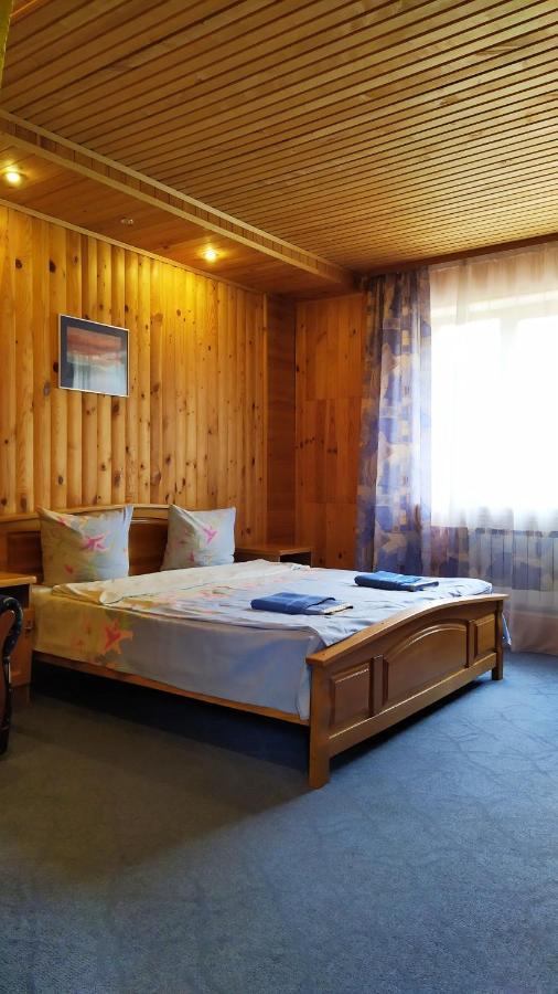 Guest House Shafran Yaremche Exterior photo