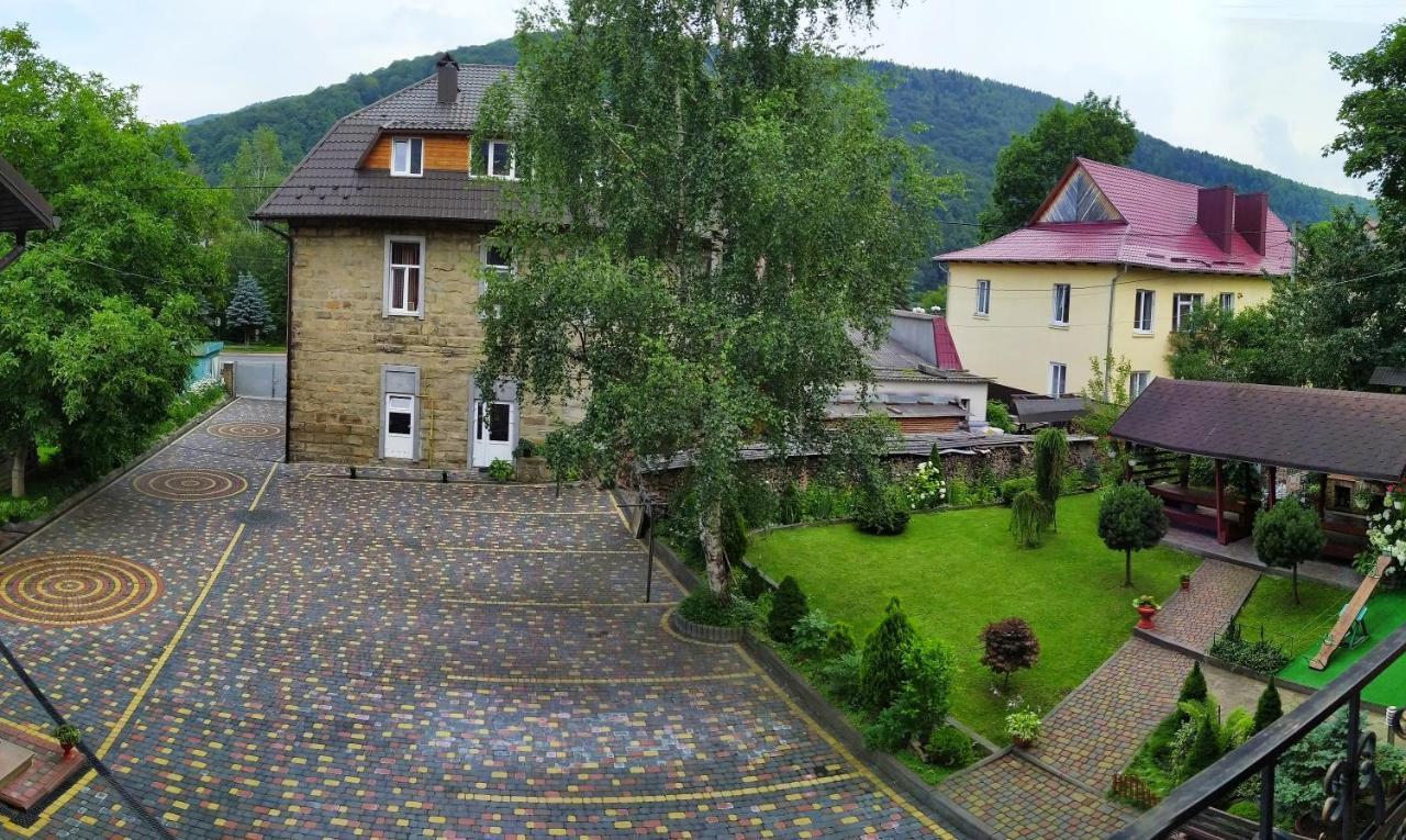 Guest House Shafran Yaremche Exterior photo