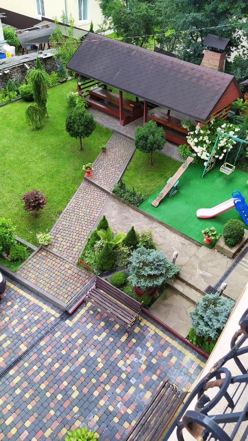 Guest House Shafran Yaremche Exterior photo