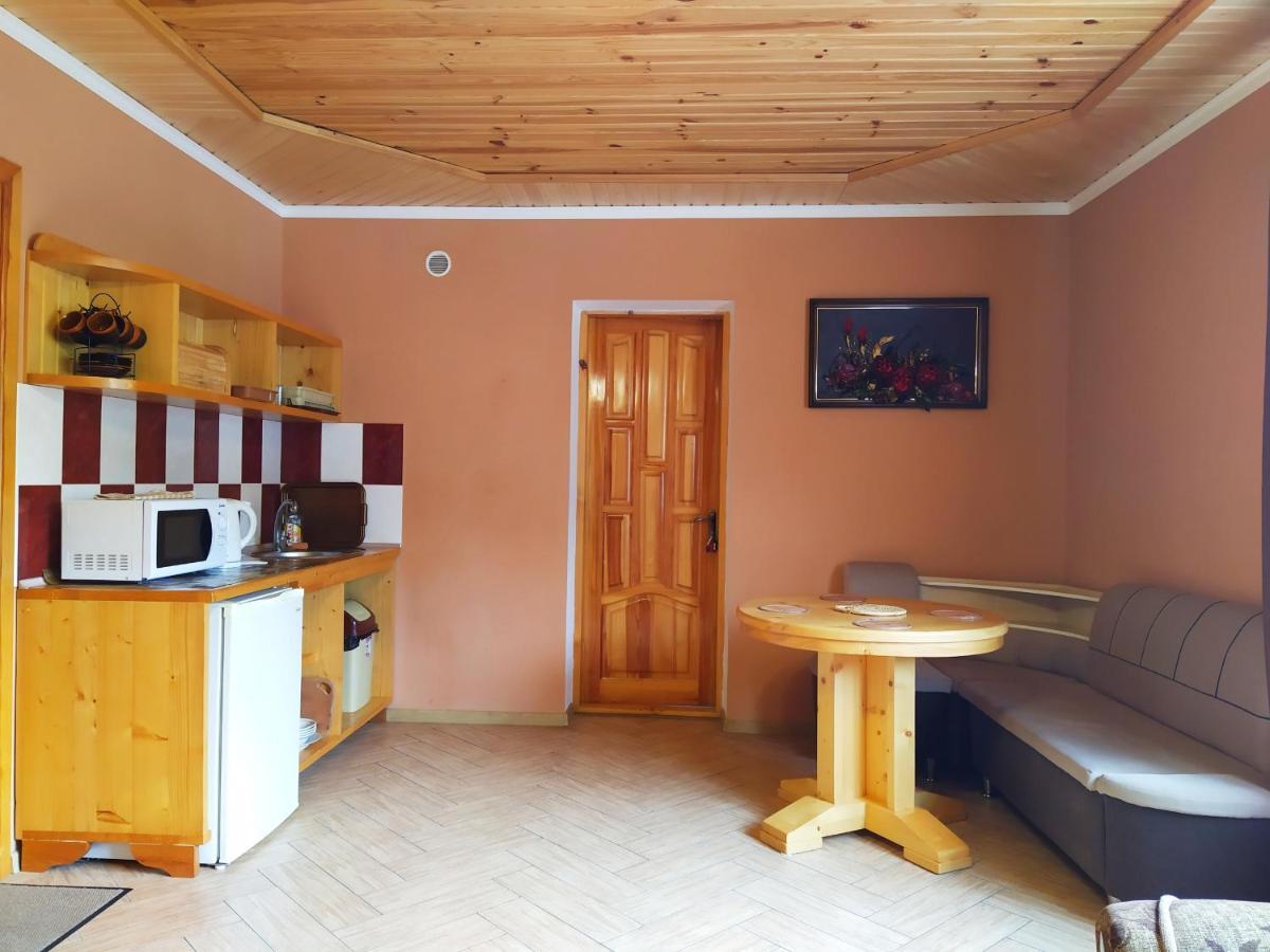 Guest House Shafran Yaremche Exterior photo