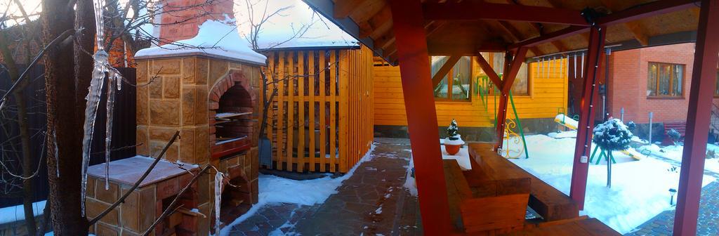 Guest House Shafran Yaremche Exterior photo